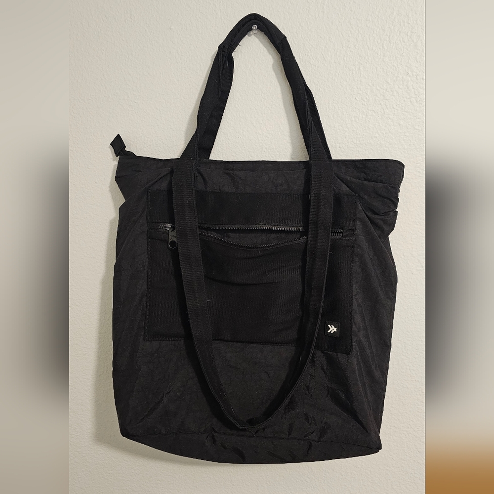 Thread Wallets Black Utility Tote Bag with Multiple Pockets